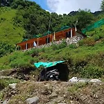 Sarthak Niwas And Homstay Saintoli