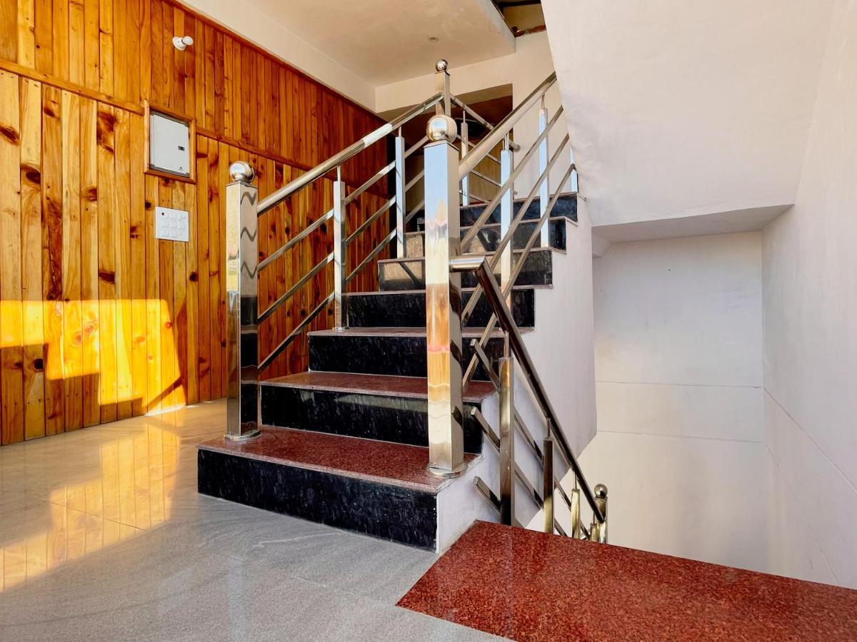 No Cafe Hotel Chakrata