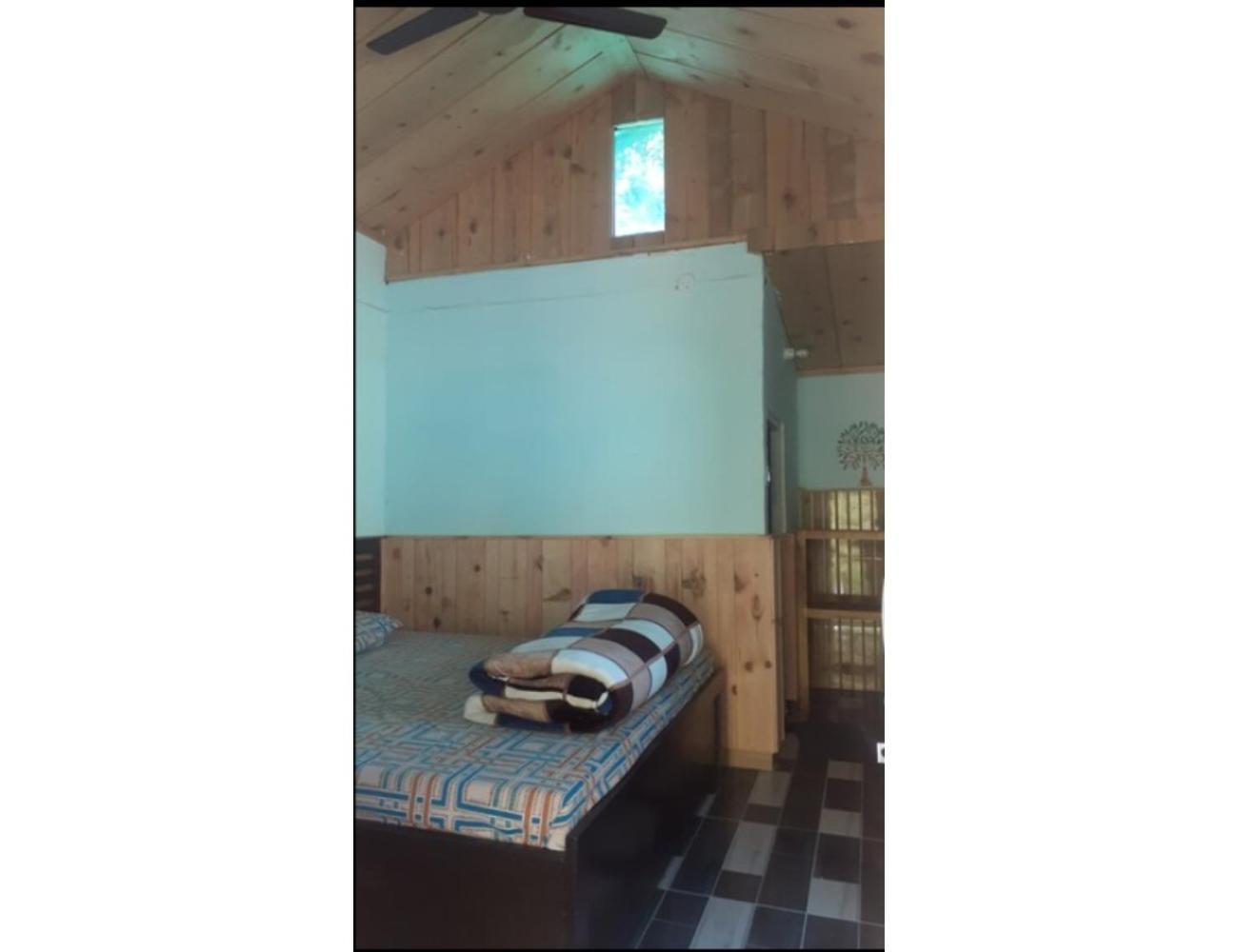 Waterfront Hill Resort, Homestay