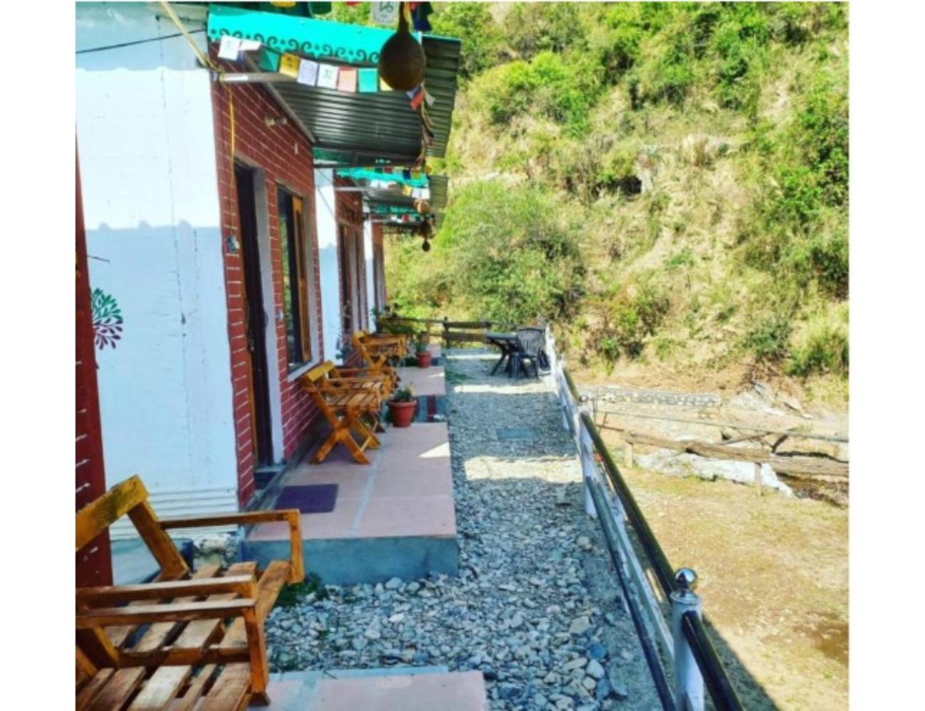 Waterfront Hill Resort, Homestay