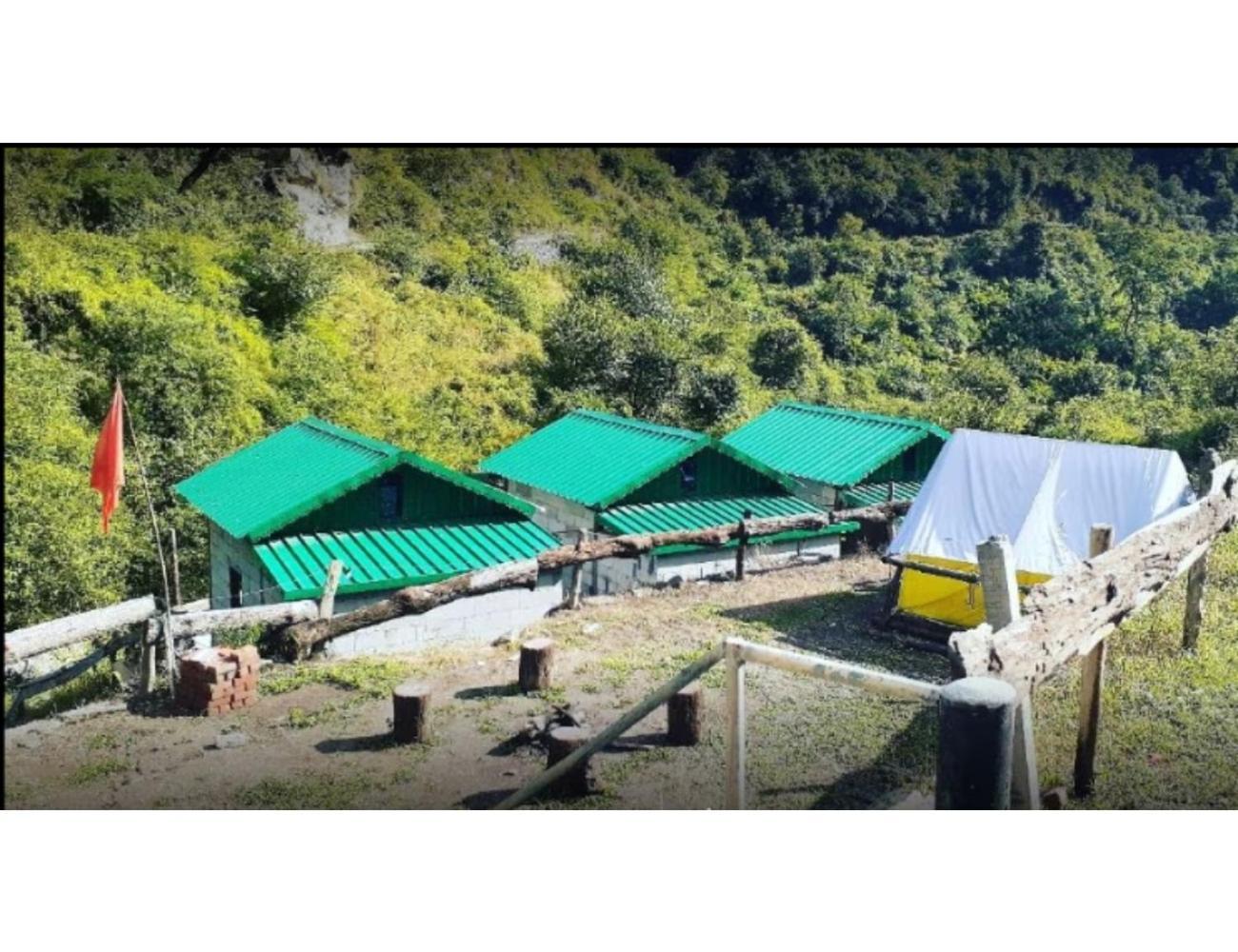 Waterfront Hill Resort, Homestay *