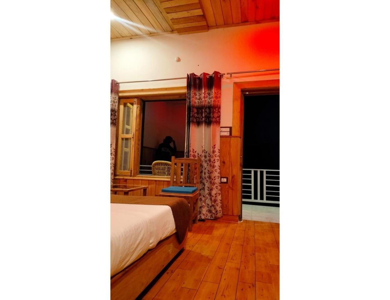 Tiger Hill Resort, Homestay Chakrata