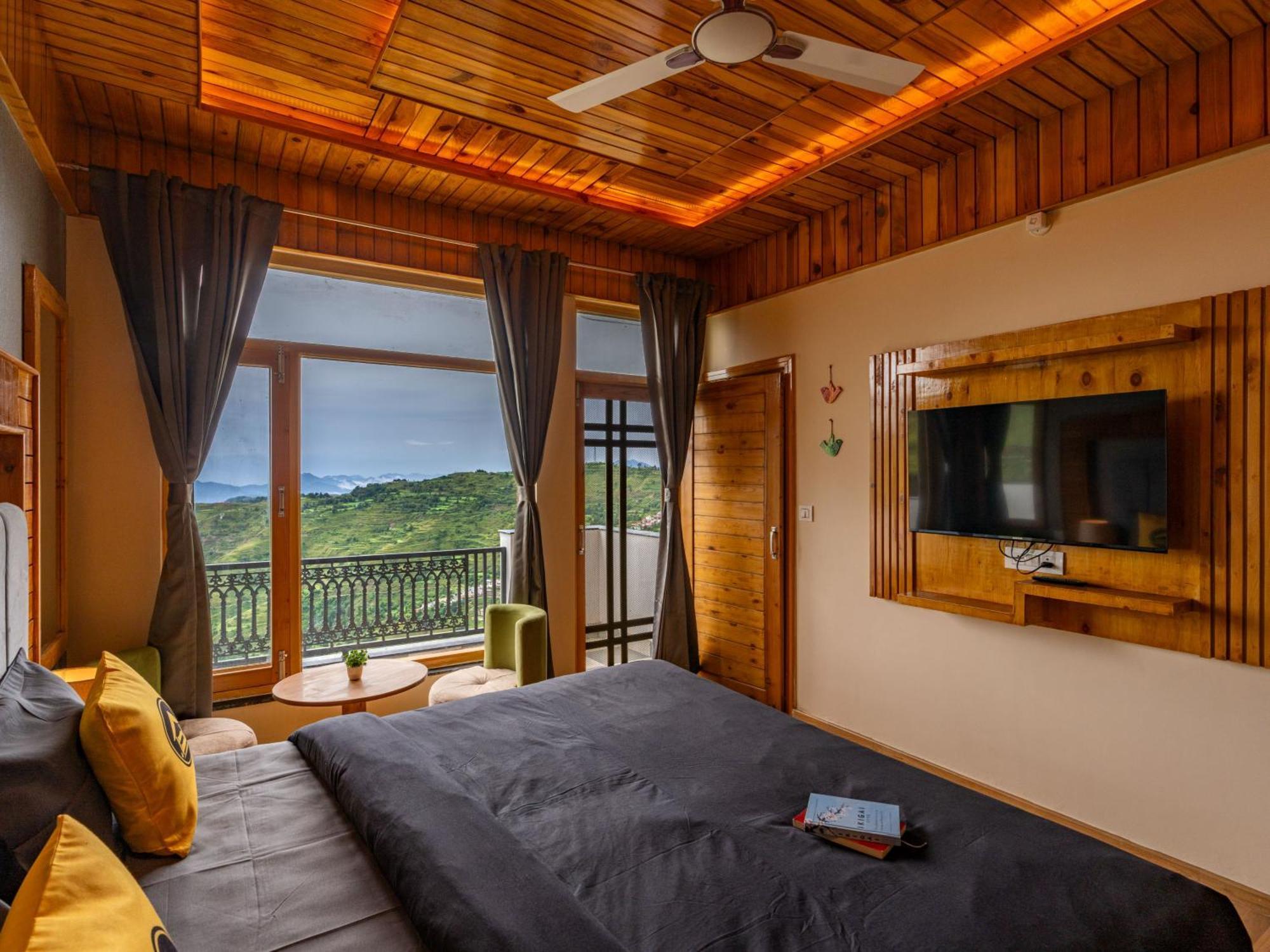Hostel The *