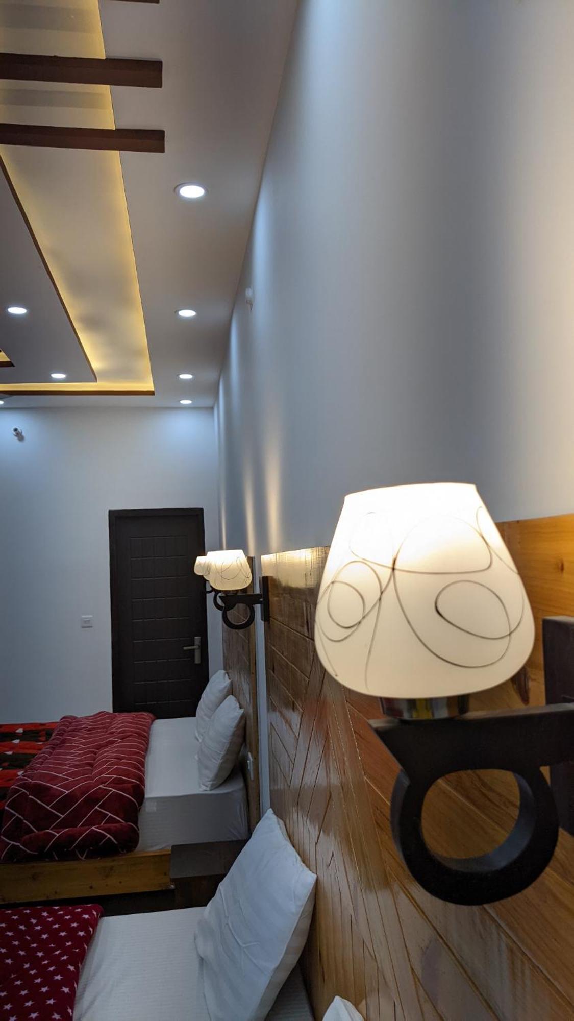 Himalayan Foxhole Hotel