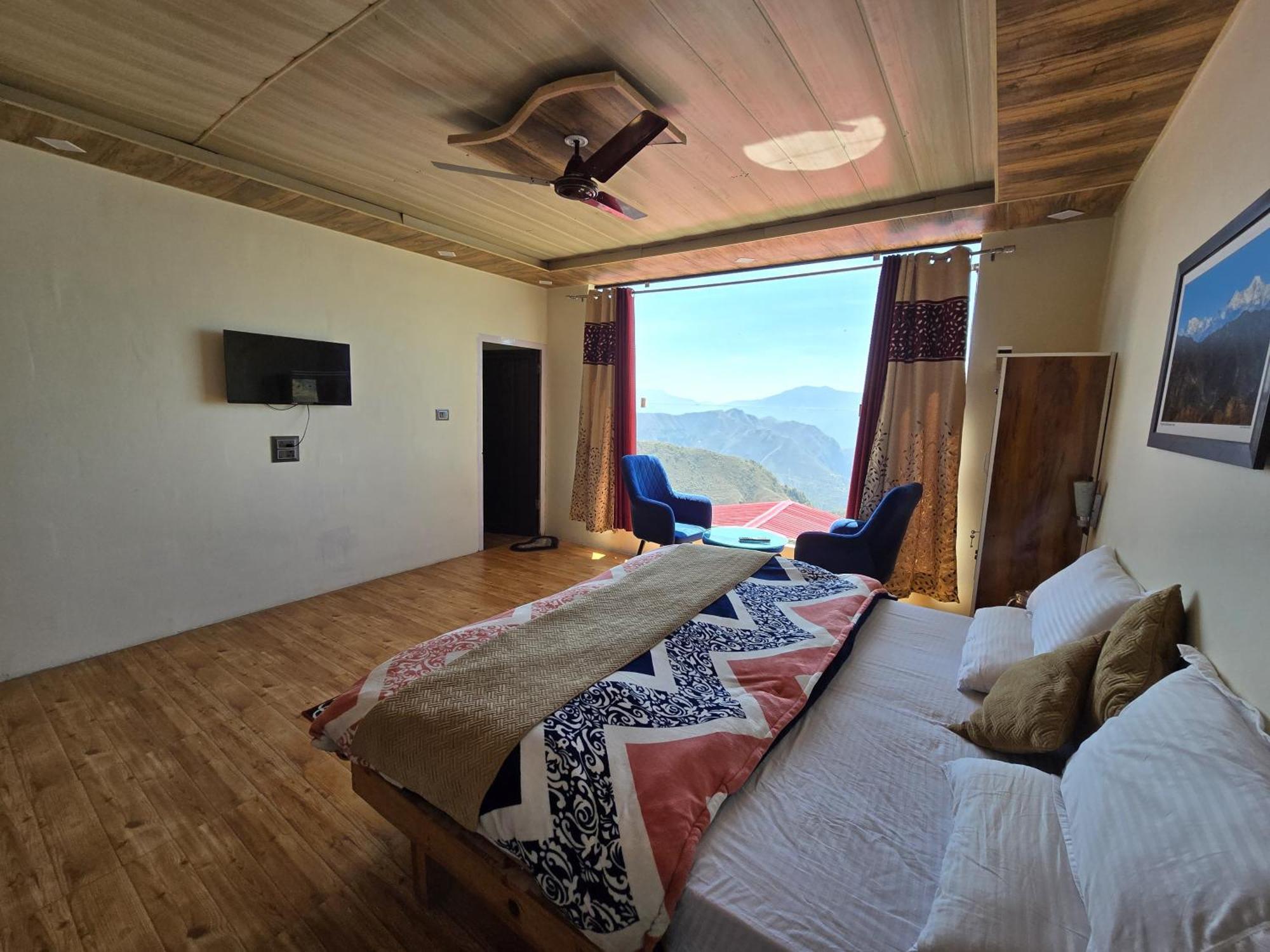 Hill View Retreat Hotel Chakrata