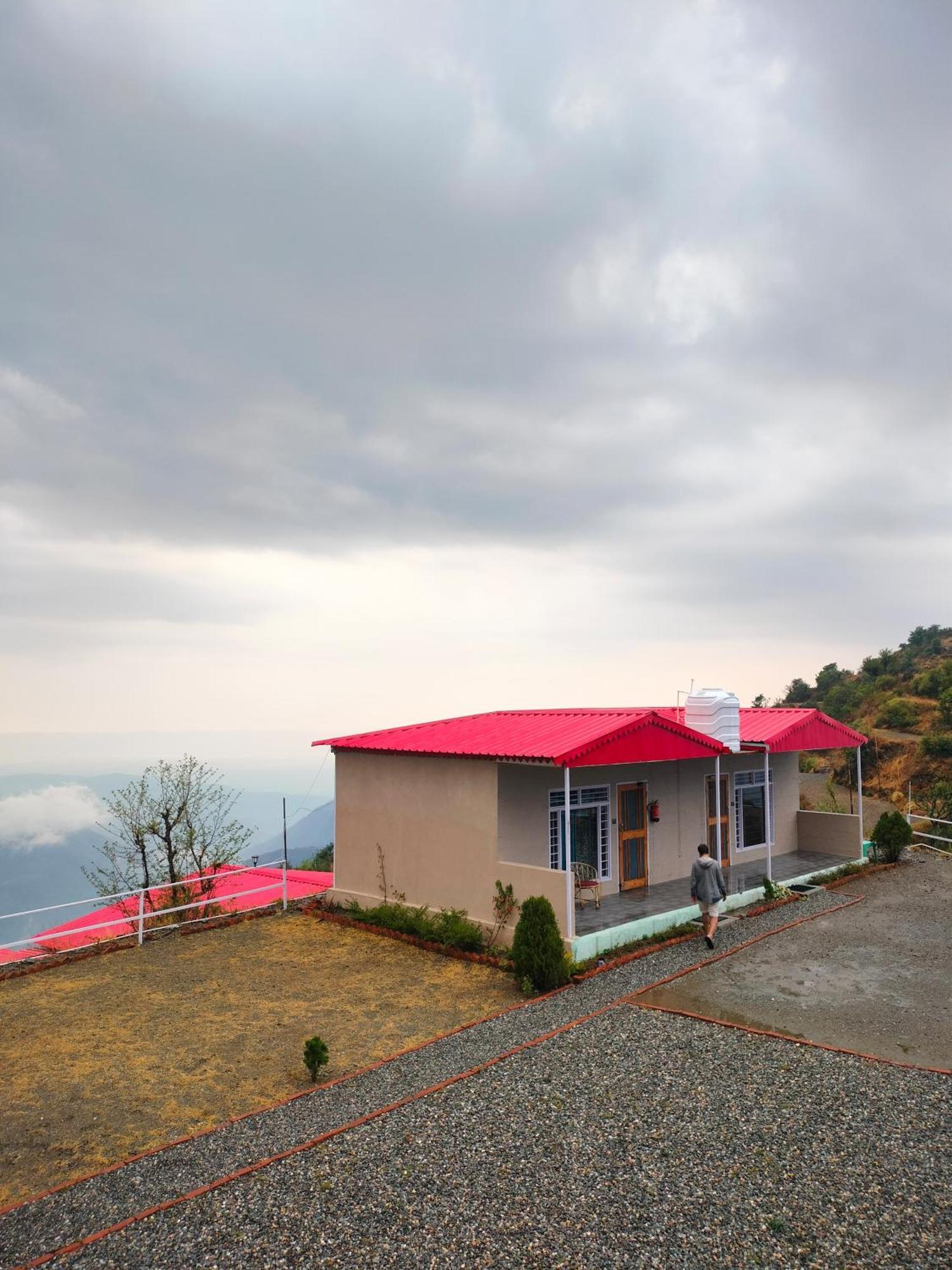 Hill View Retreat Hotel