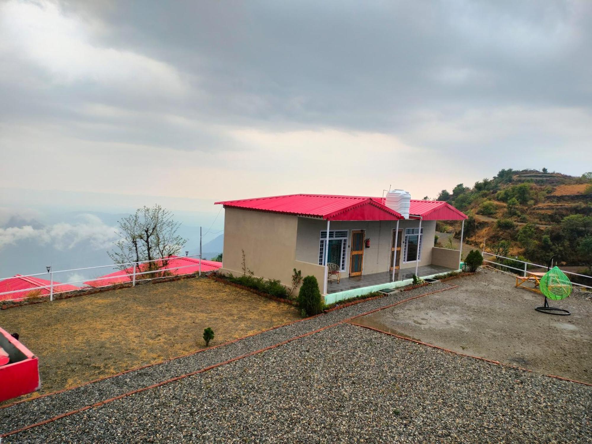 Hill View Retreat Hotel 3*
