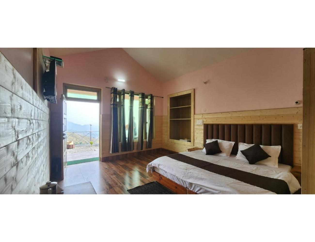 Homestay Hills Resort, *