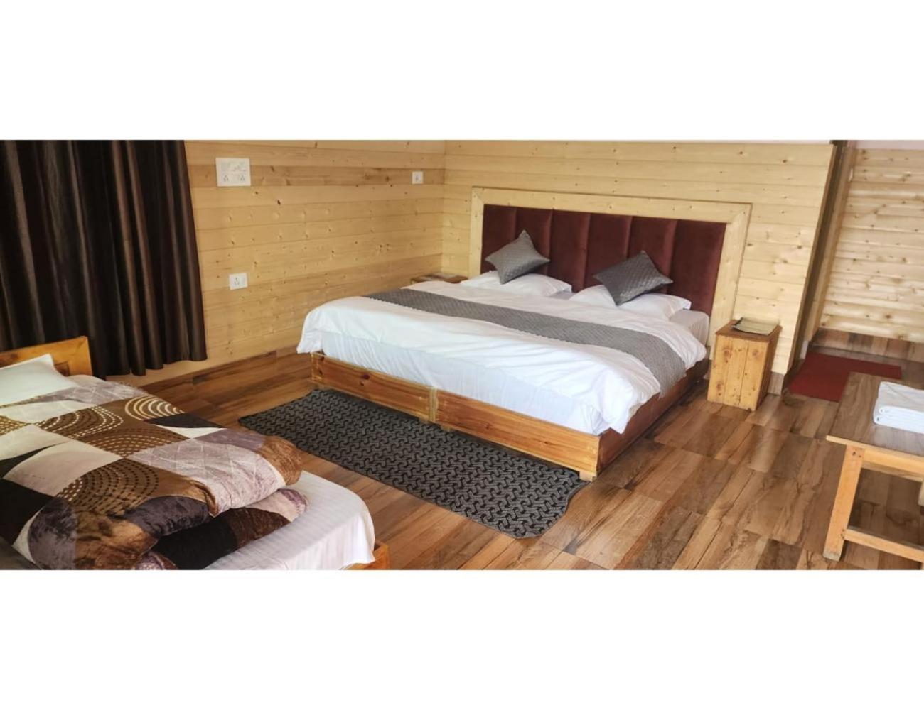 Homestay Hills Resort, *