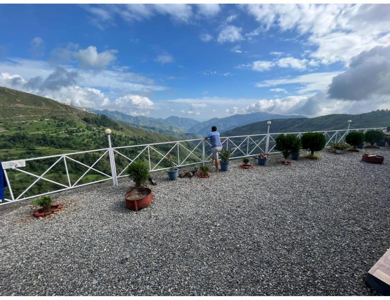 Hills Resort, Homestay