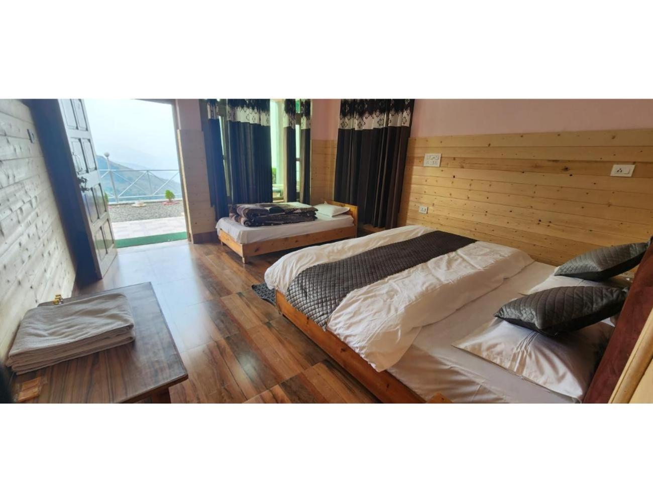Hills Resort, Homestay *
