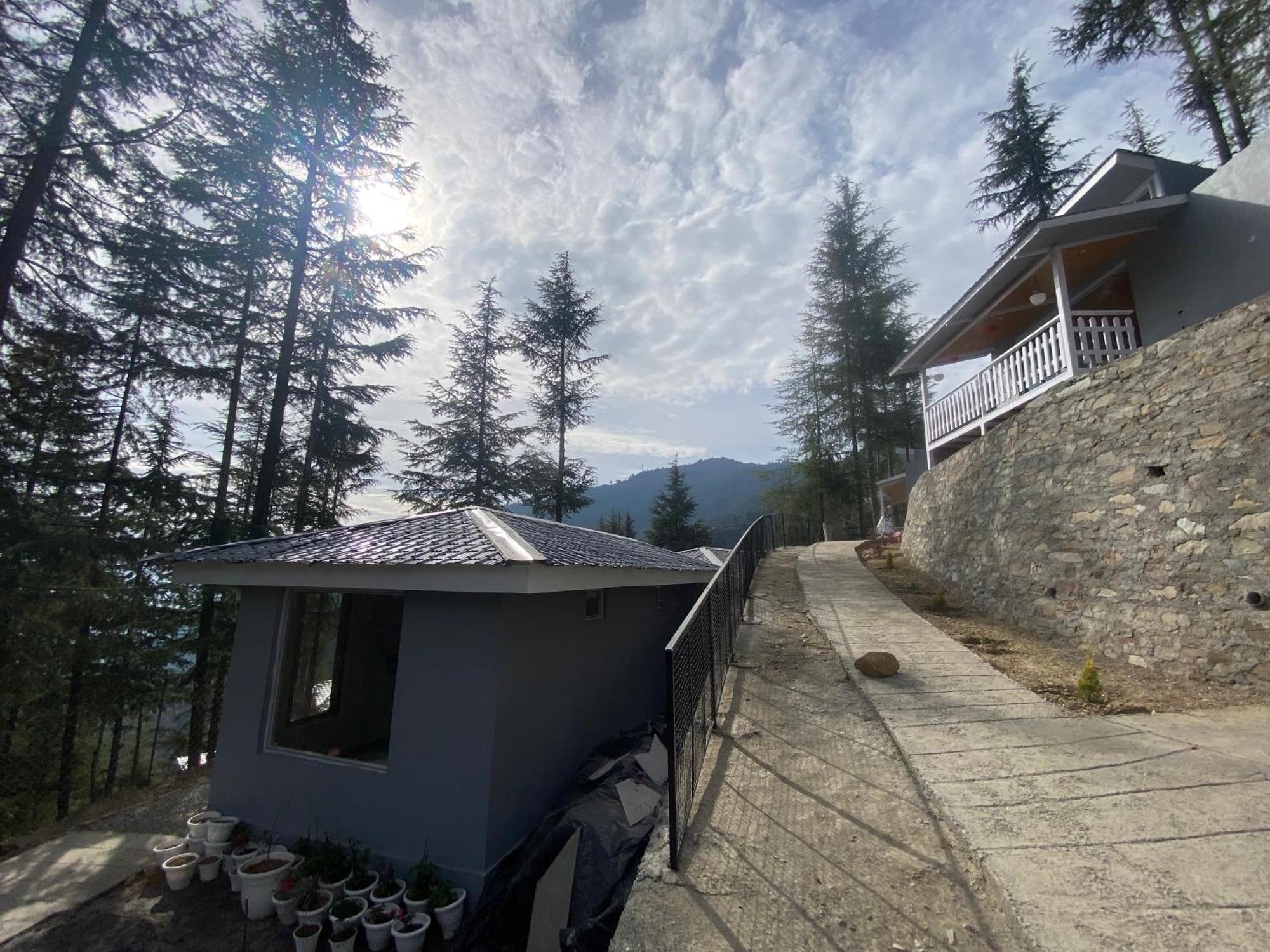 Ilika Lodge *