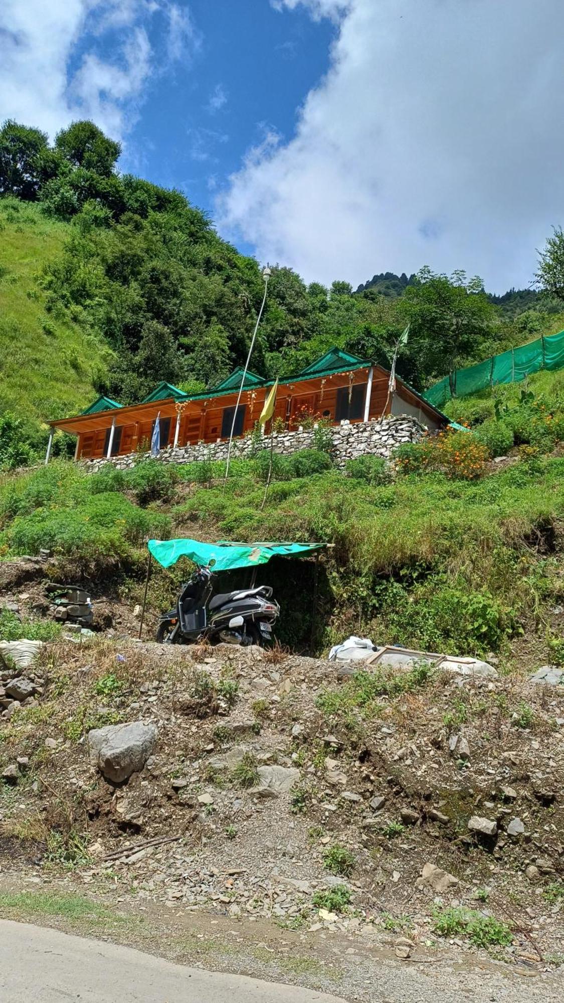 Homestay Sarthak Niwas And Homstay Saintoli