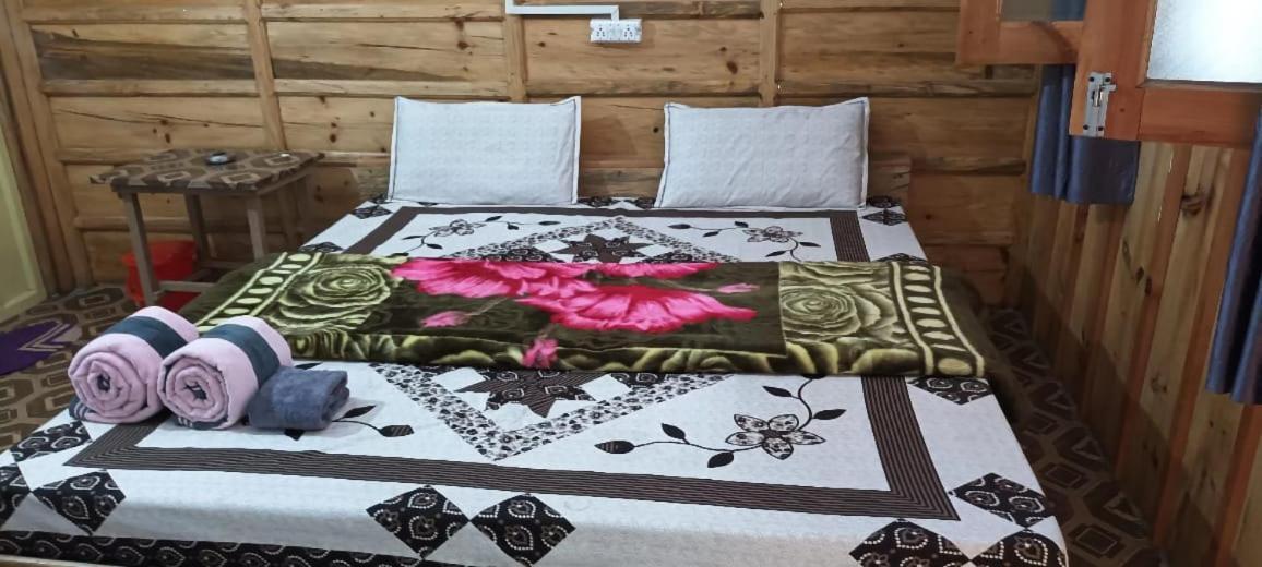 Homestay Sarthak Niwas And Homstay Saintoli Chakrata