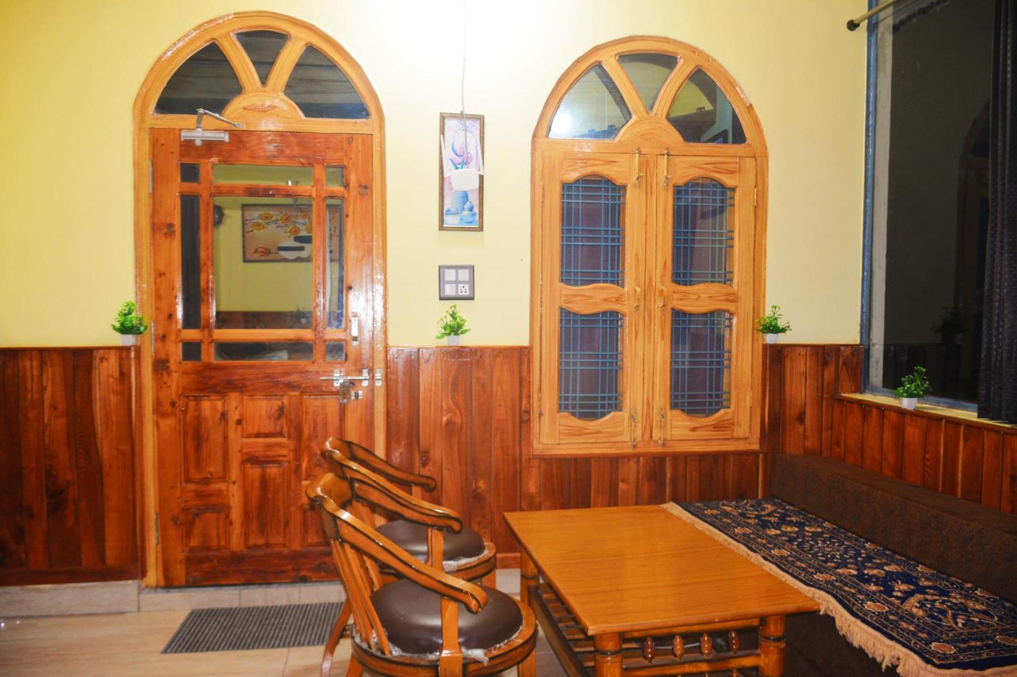 Anurag Hotel
