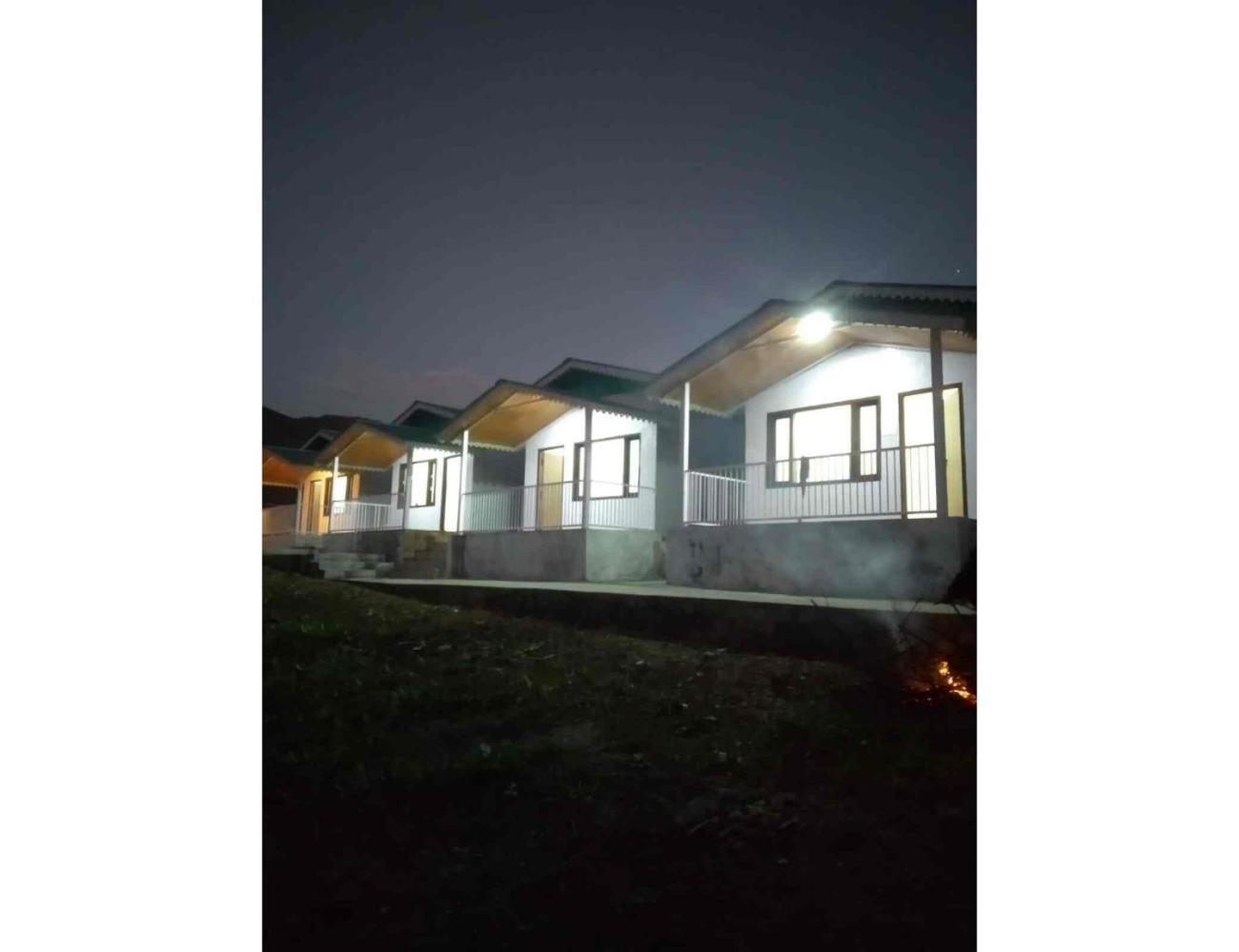 Lagapokhri Hill Resort, Homestay Chakrata